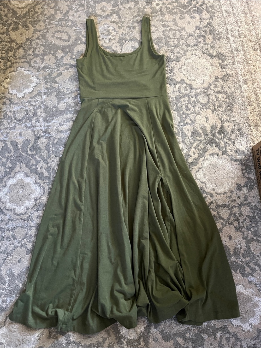 AE scoop neck midi dress medium